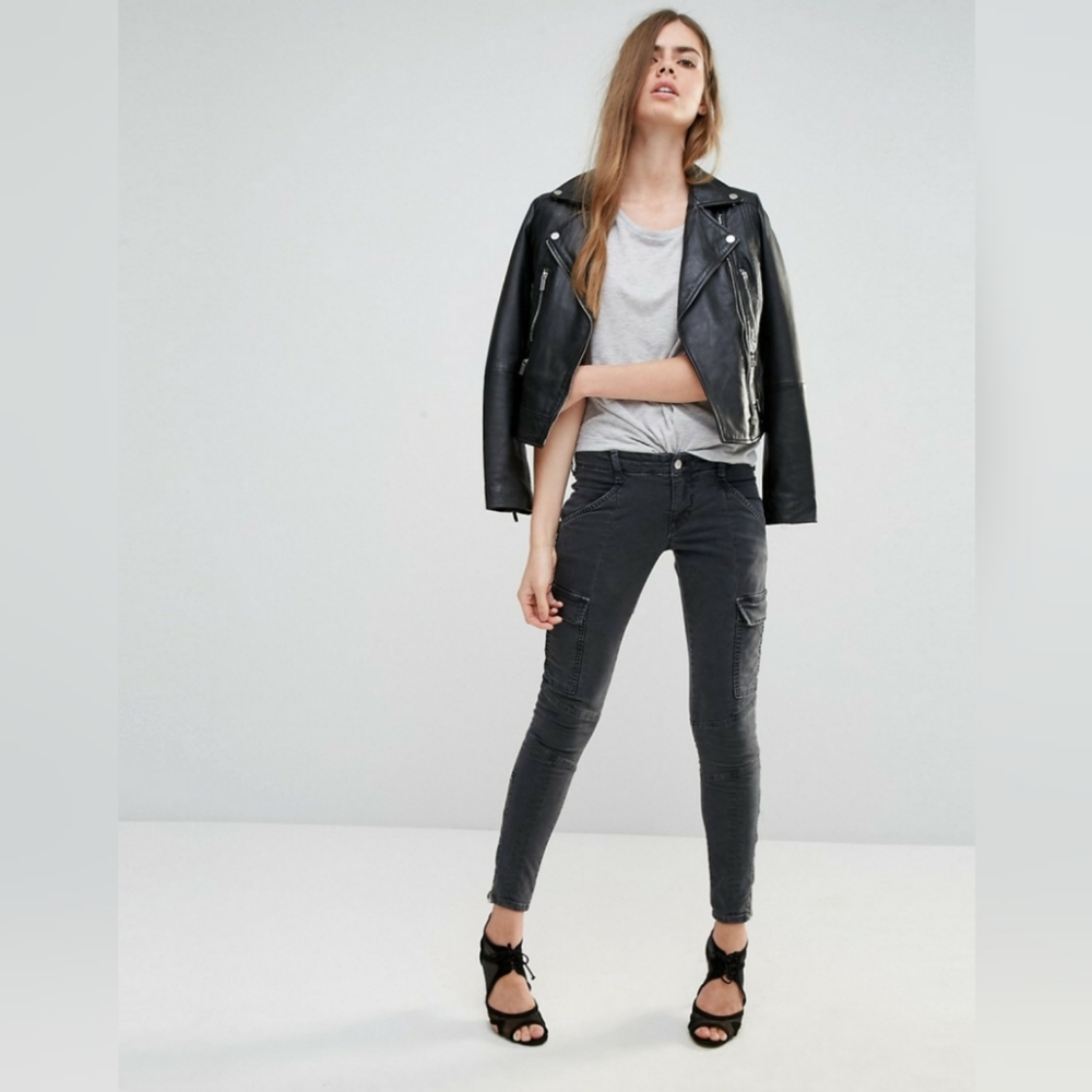 Theory▪︎Mid Rise Skinny Crop Cargo Pants
